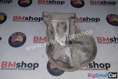 Кронштейн опоры двигателя правый Мерседес ом613 - купить Москве