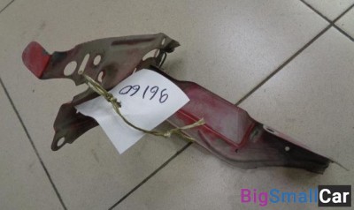 Кронштейн фар правый от Audi 80 B3 1986-1991 - купить Москве