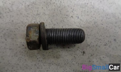 Болт крепления суппорта переднего от Subaru Outback BH 1999-2003 - купить Москве