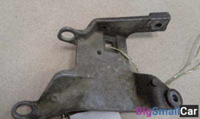 Кронштейн двигателя задний от Chrysler PT Cruiser 2000-2010 - купить Москве