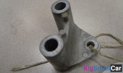 Кронштейн двигателя задний от Mazda 6 GG 2002-2007 - купить Москве