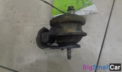 Опора двигателя правая от Suzuki Escudo 2005-2017 - купить Москве