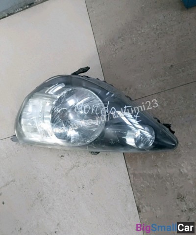 Фары на Хонду Фит - купить Москве