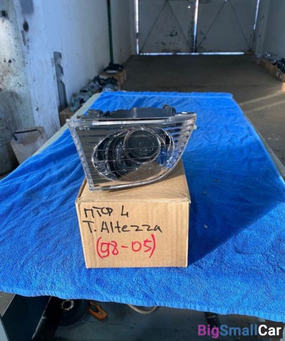 Фара противотуманная левая Toyota Altezza - купить Москве