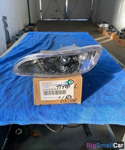 Фара противотуманная левая Lexus RX - купить Москве