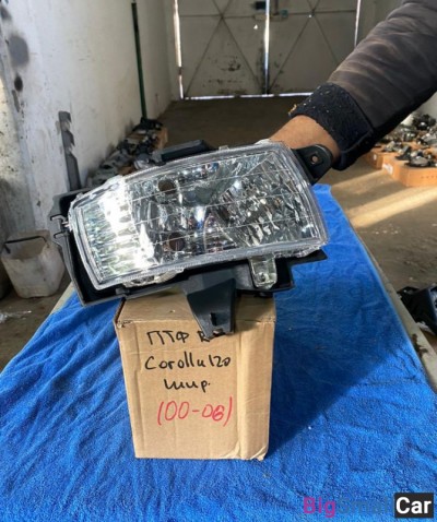 Фара противотуманная правая Toyota Corolla 120 - купить Москве