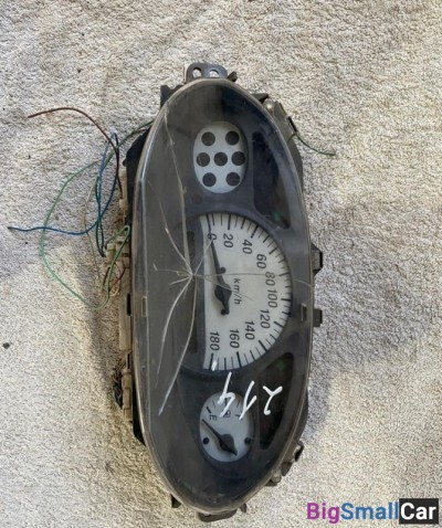 Панель приборов Toyota Platz - купить Москве