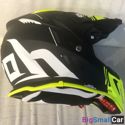 Шлем AIROH Aviator ACE black/yellow L AVA