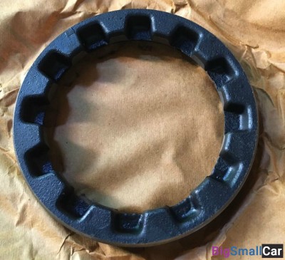 Гайка полуоси редуктора Hyundai HD78 536415H000