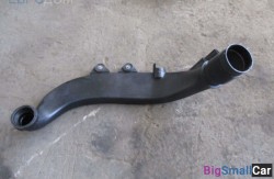 Патрубок воздушного фильтра n54 (13 Подготовка и регулир. рабочей смеси) 137176000281