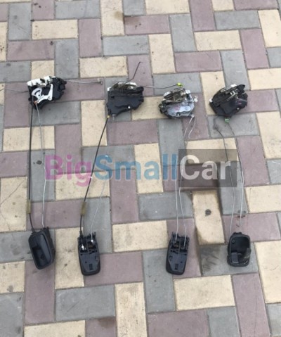 Замок двери Mitsubishi Lancer 9