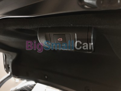 Автоматический доводчик багажника на Volkswagen Golf GTI - купить Москве